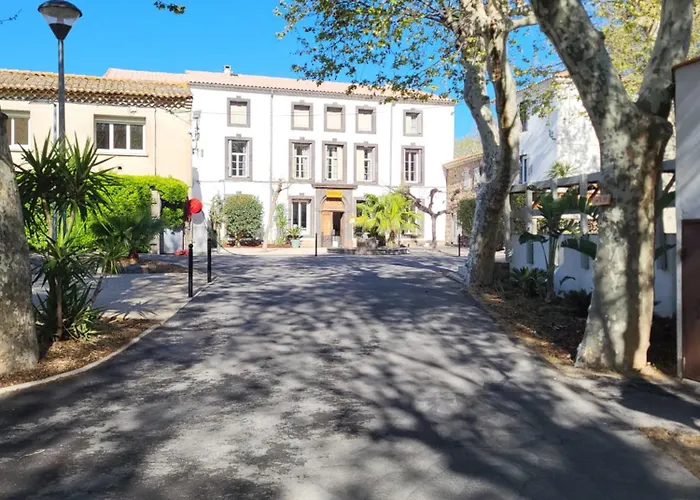 Mobil 4 Places , Climatisé * Agde